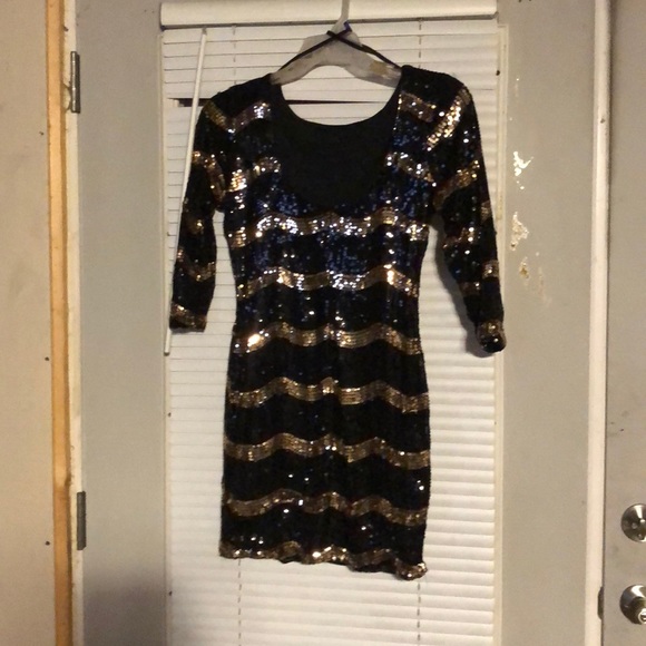 Dress - Picture 2 of 2